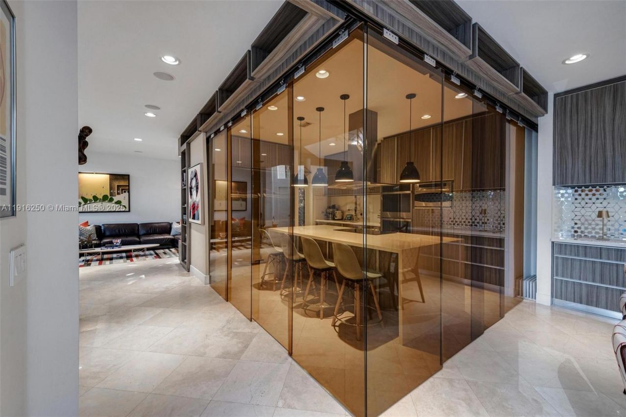 3965 194th Ln, Sunny Isles Beach, FL 33160 Photo