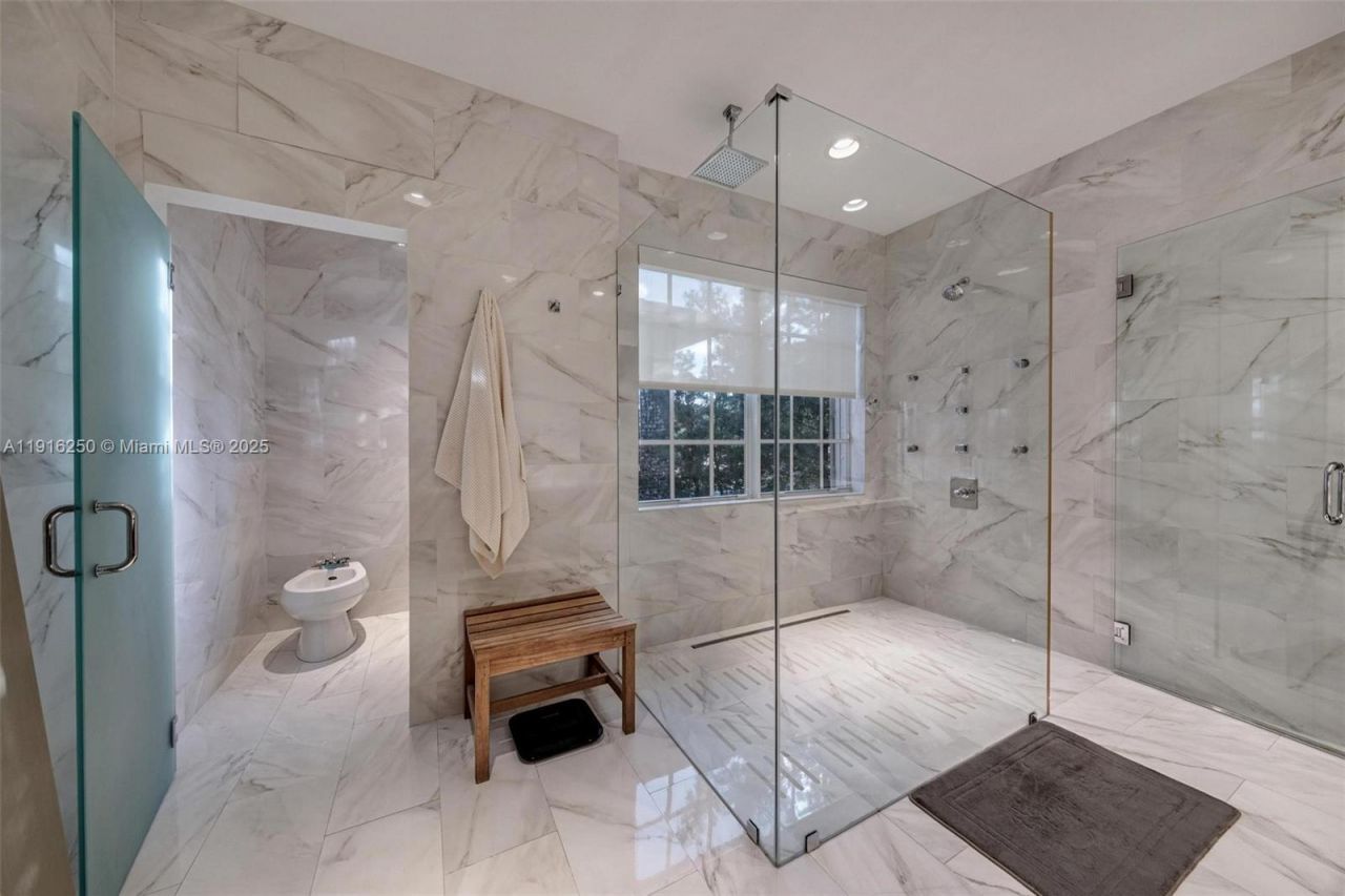 3965 194th Ln, Sunny Isles Beach, FL 33160 Photo