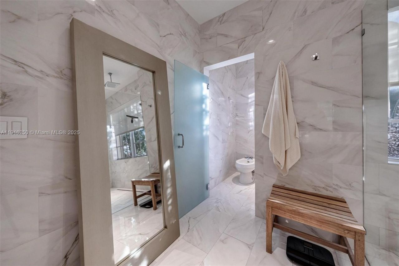 3965 194th Ln, Sunny Isles Beach, FL 33160 Photo