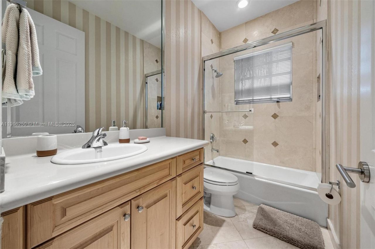 3965 194th Ln, Sunny Isles Beach, FL 33160 Photo