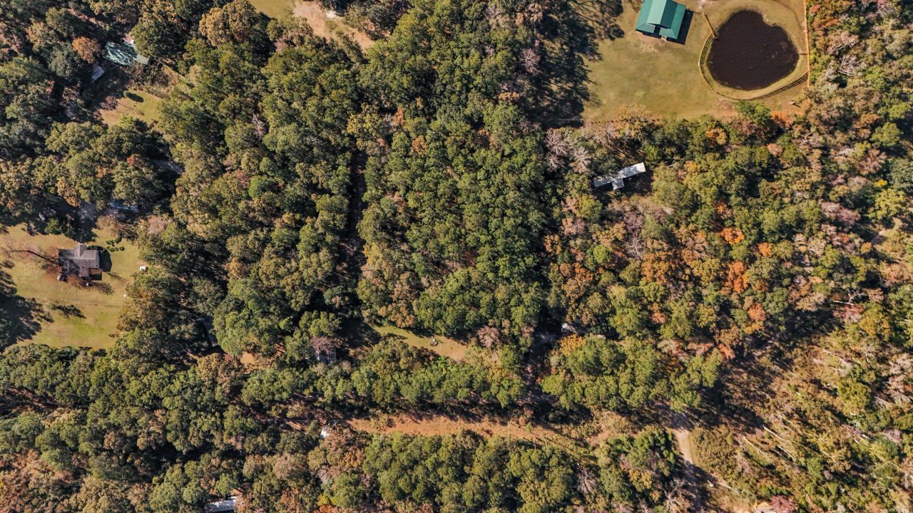 4910 Highway 162 Photo 10