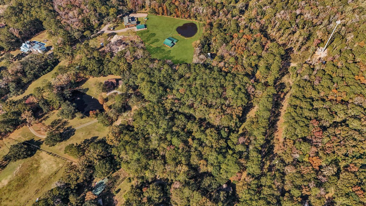 4910 Highway 162 Photo 6