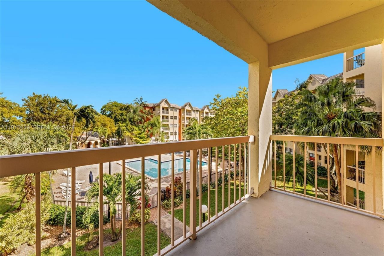 8160 Geneva Ct, Unit 317, Doral, FL 33166 Photo