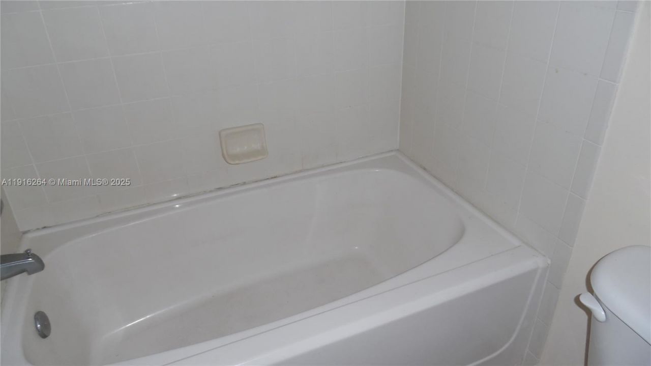 1919 Van Buren St, Unit 516A, Hollywood, FL 33020 Photo