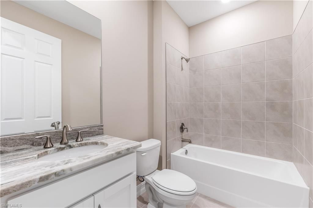 552 Spring Hill Lake Loop, Cape Coral, FL 33993 Photo