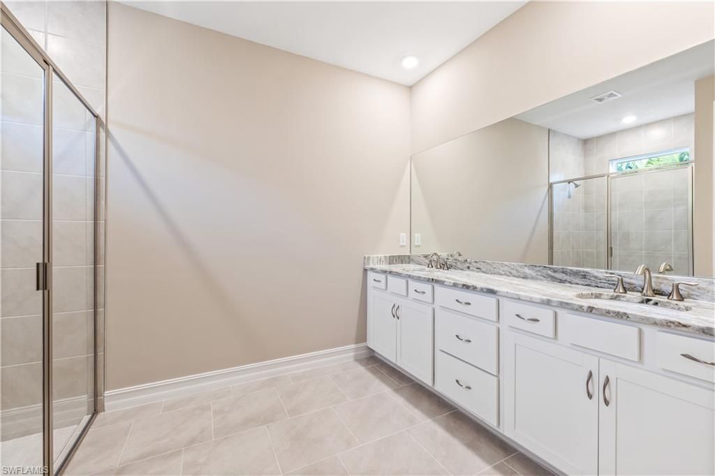 552 Spring Hill Lake Loop, Cape Coral, FL 33993 Photo