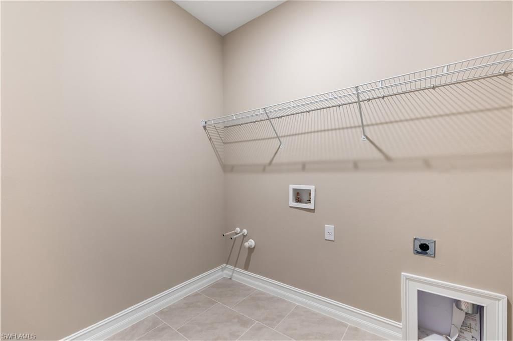 552 Spring Hill Lake Loop, Cape Coral, FL 33993 Photo