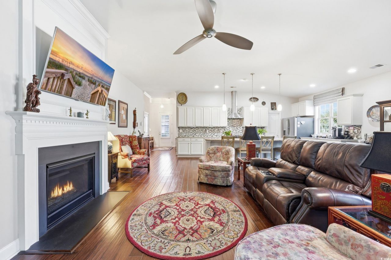 86 Hyacinth Loop Photo 13