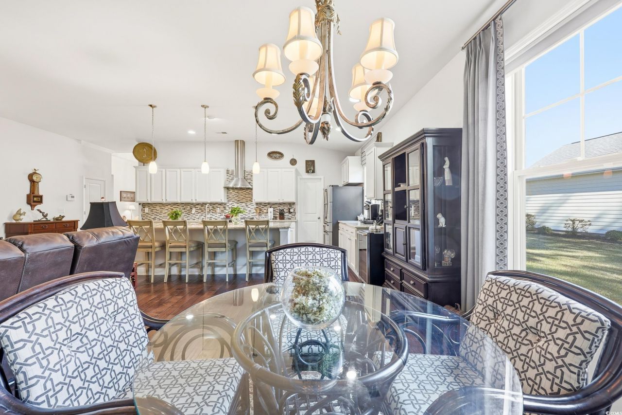 86 Hyacinth Loop Photo 16