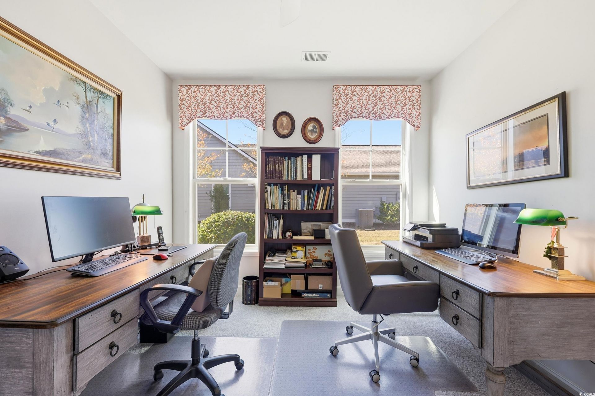 86 Hyacinth Loop Photo 18