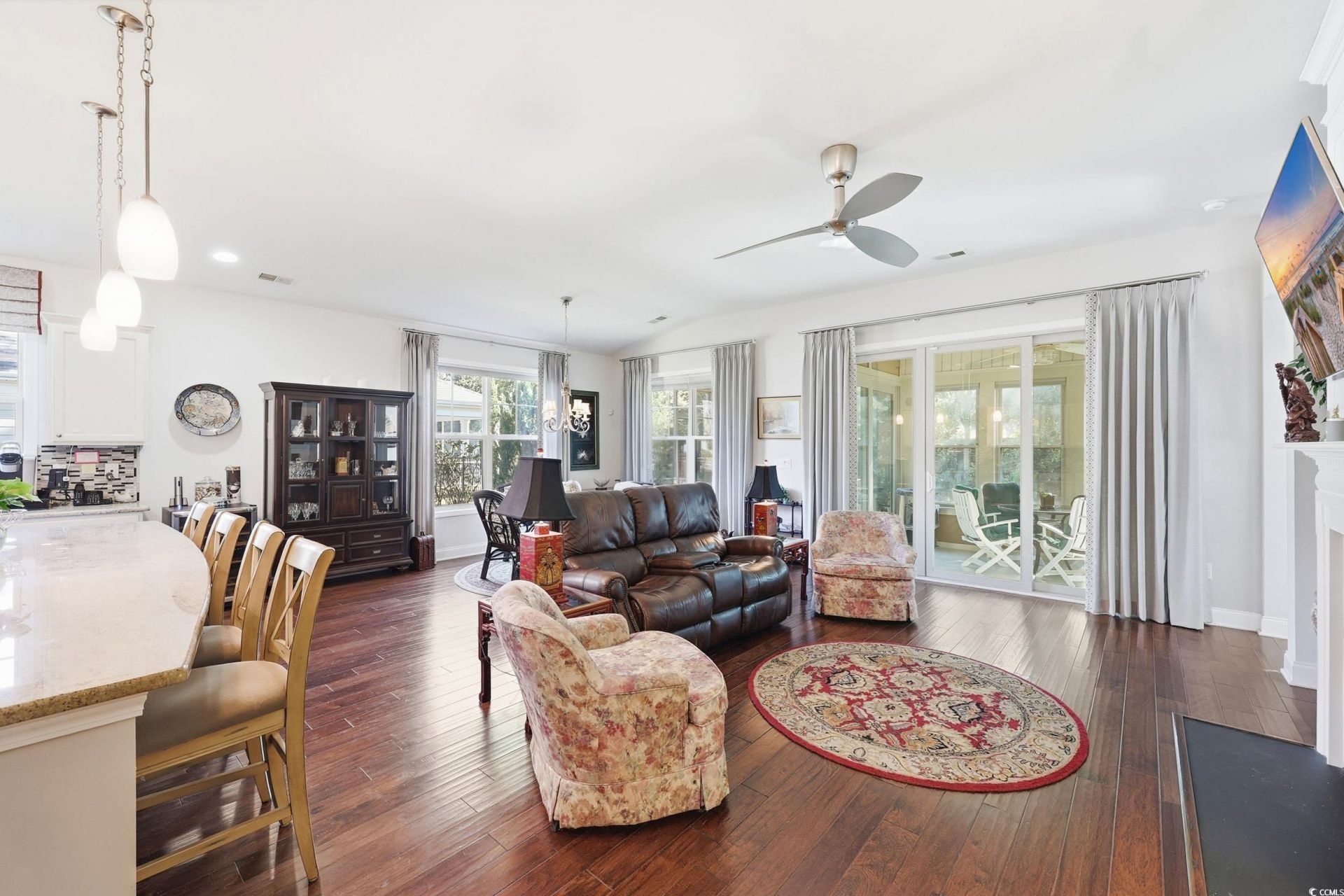 86 Hyacinth Loop Photo 21