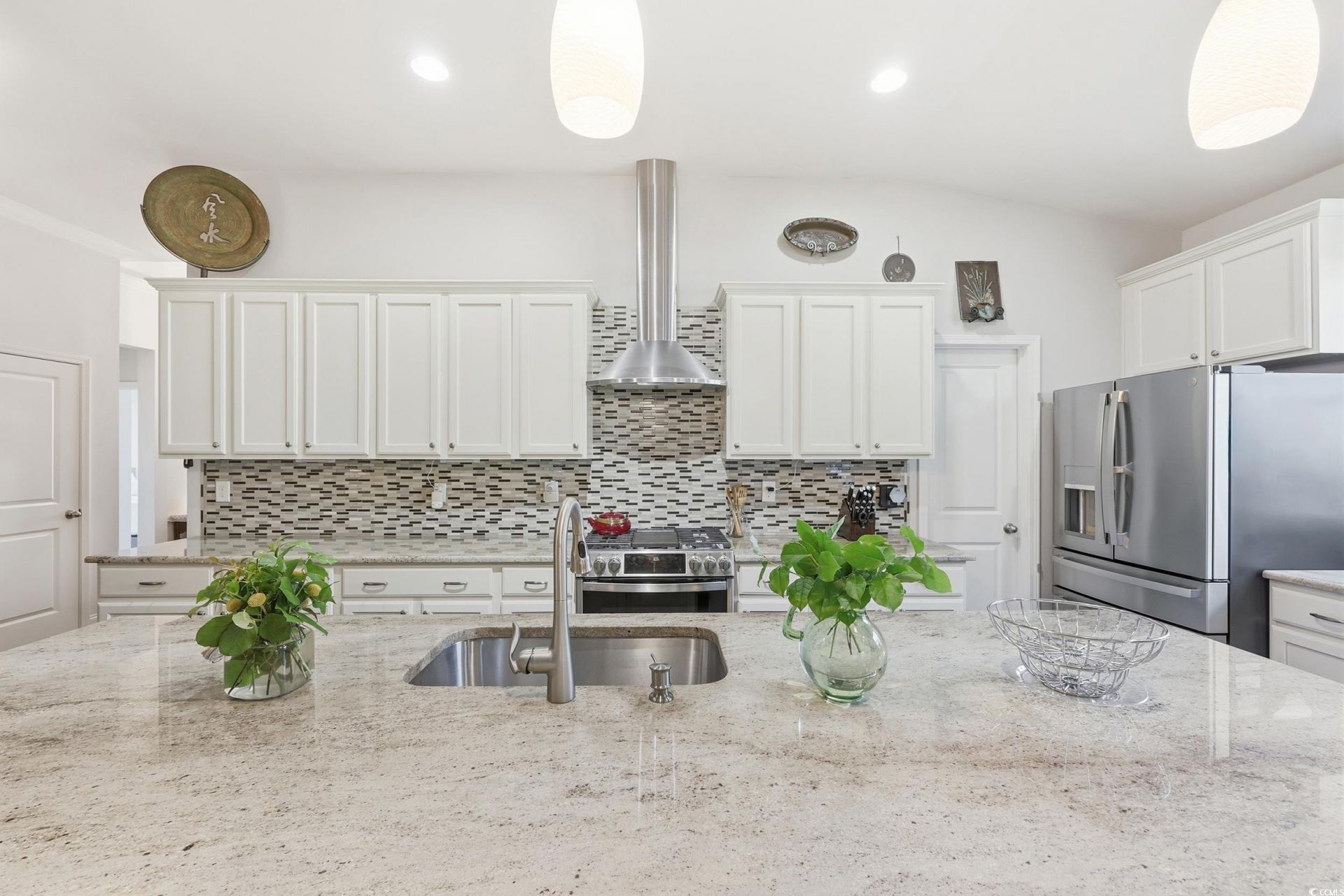 86 Hyacinth Loop Photo 25