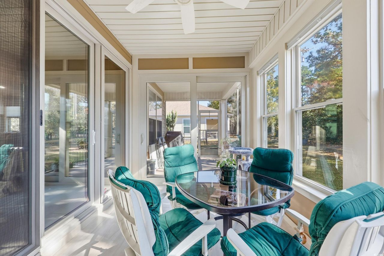 86 Hyacinth Loop Photo 32