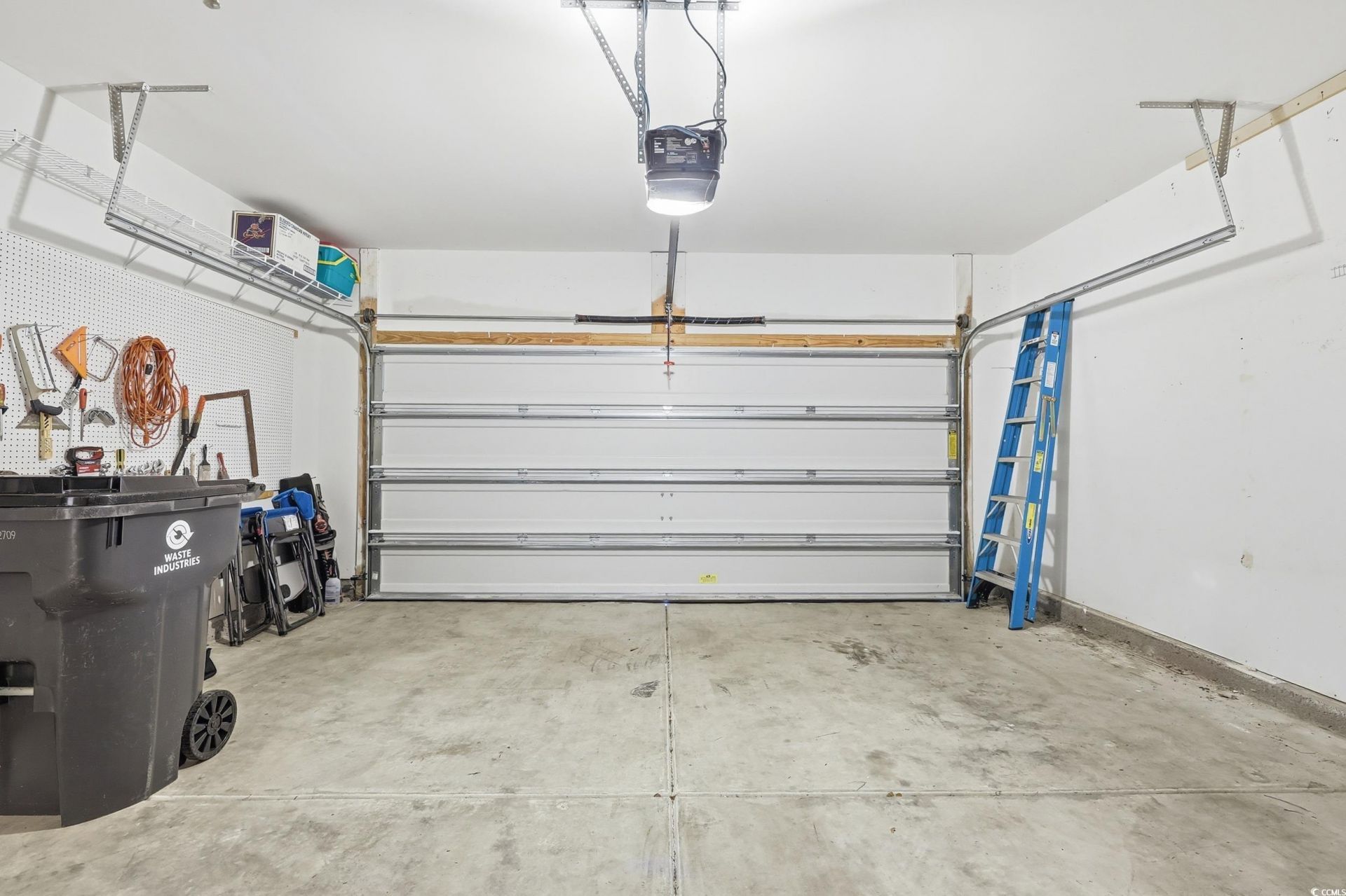 86 Hyacinth Loop Photo 41