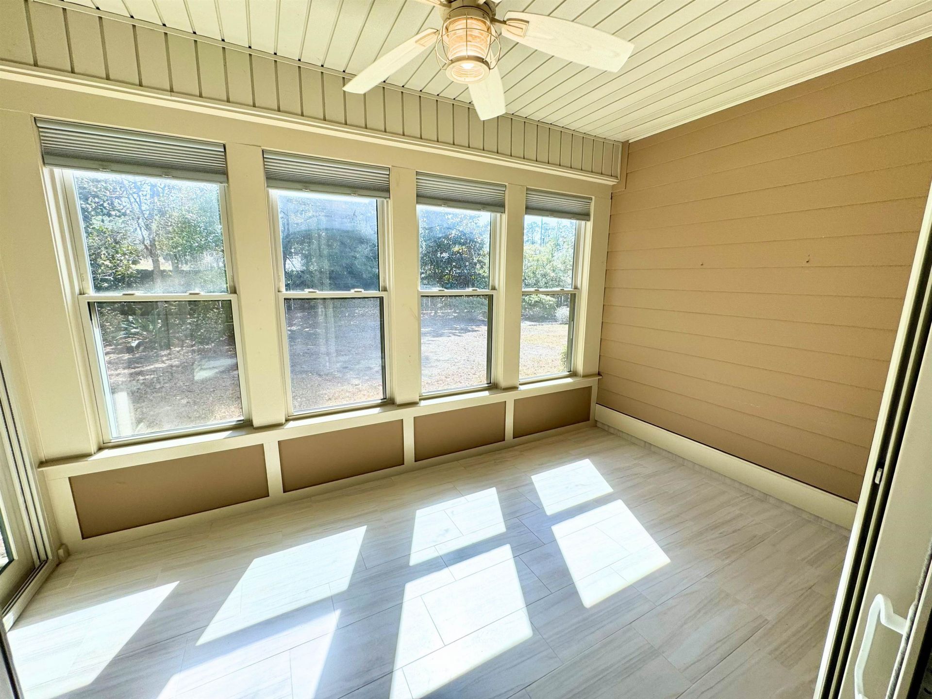 86 Hyacinth Loop Photo 5