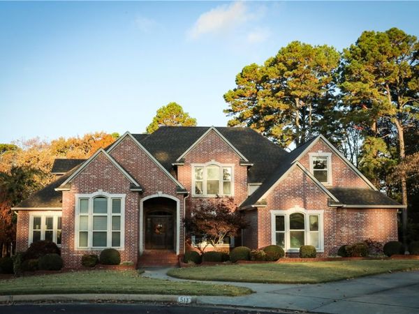 513 Autumnwood, Russellville, AR 72802