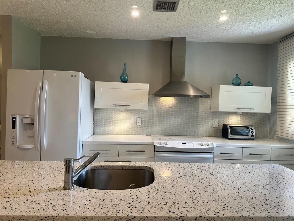 14492 Canalview Drive, Unit B, Delray Beach, FL 33484 Photo