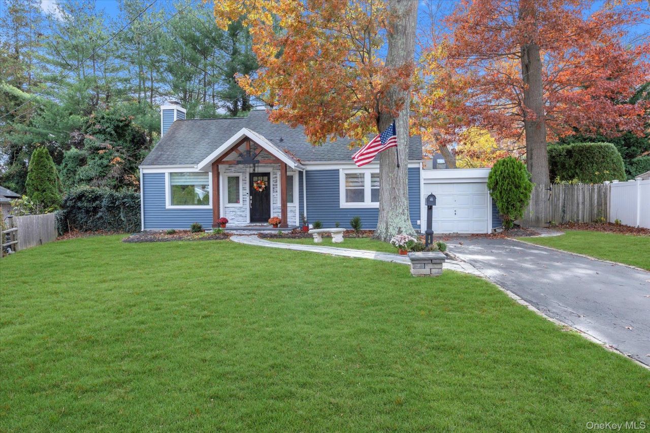 16 Piermont Court, Melville, NY 11747 Main Photo