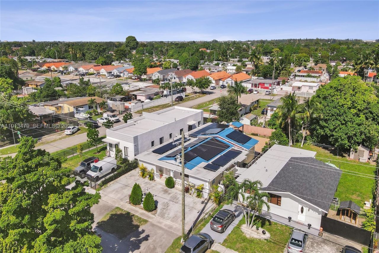 311 E 51st St, Hialeah, FL 33013 Photo