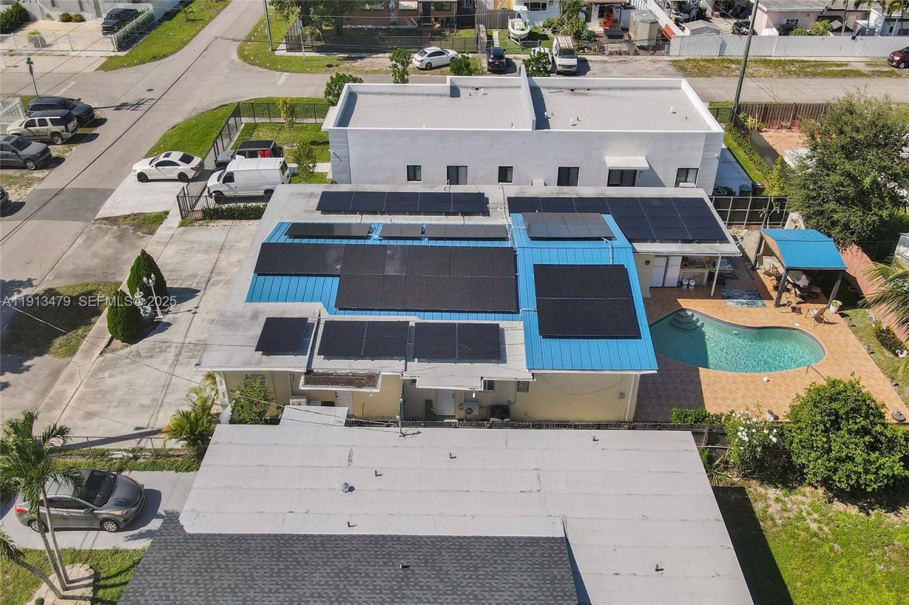 311 E 51st St, Hialeah, FL 33013 Photo