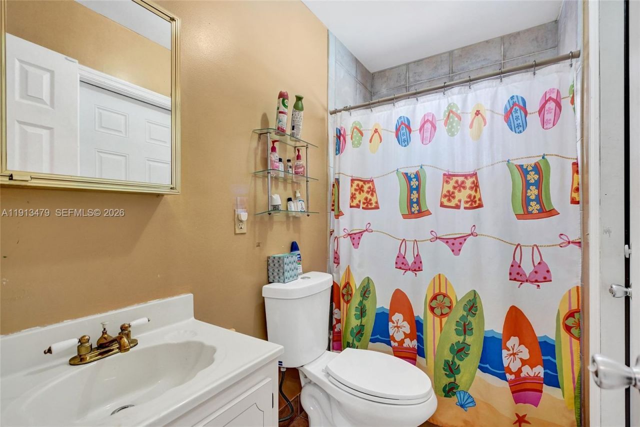 311 E 51st St, Hialeah, FL 33013 Photo