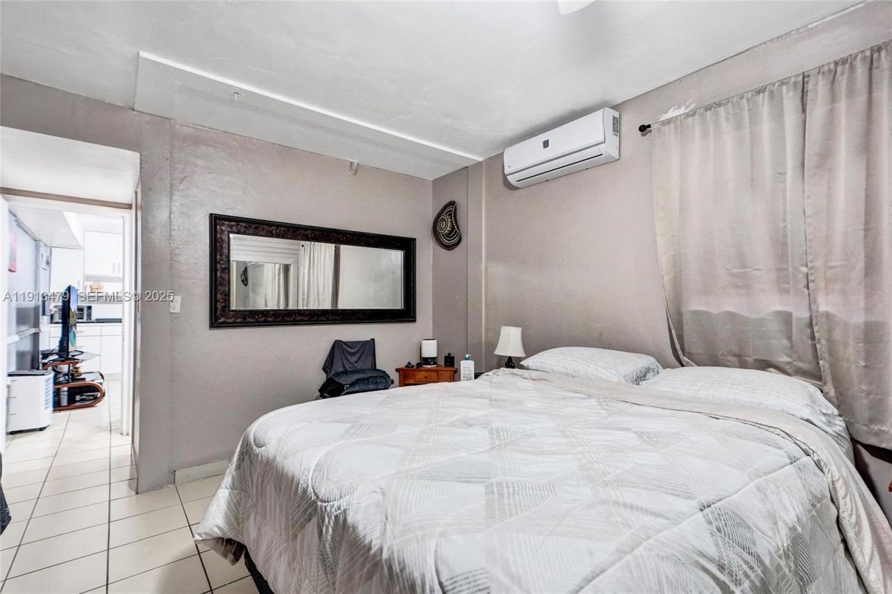 311 E 51st St, Hialeah, FL 33013 Photo