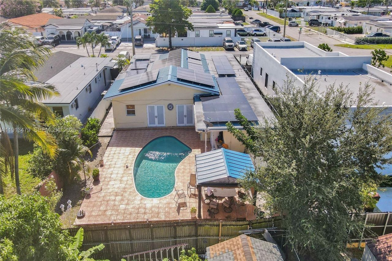 311 E 51st St, Hialeah, FL 33013 Photo