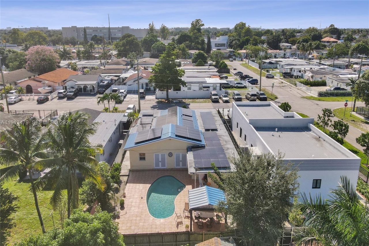 311 E 51st St, Hialeah, FL 33013 Photo