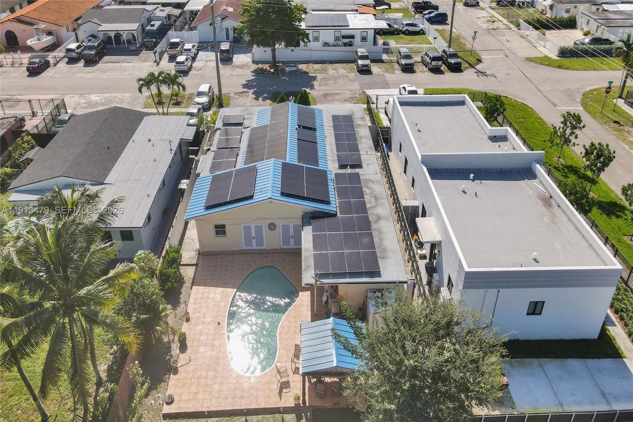 311 E 51st St, Hialeah, FL 33013 Photo