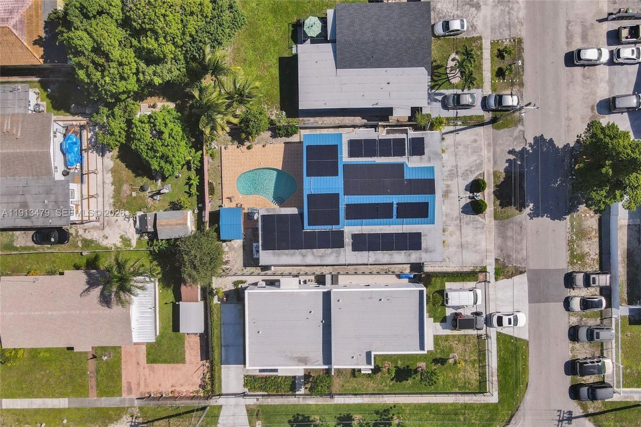 311 E 51st St, Hialeah, FL 33013 Photo