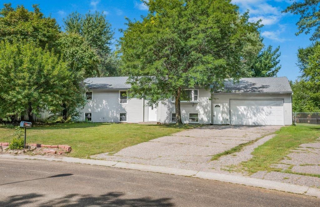 13451 Yorktown Lane N, Champlin, MN 55316 Main Photo