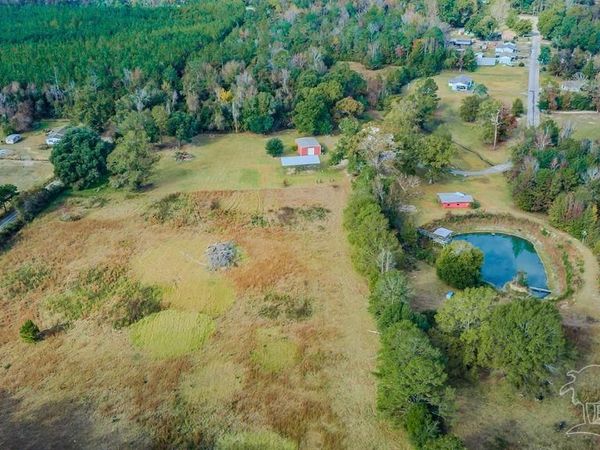 296 Salters Lake Rd, Century, FL 32535