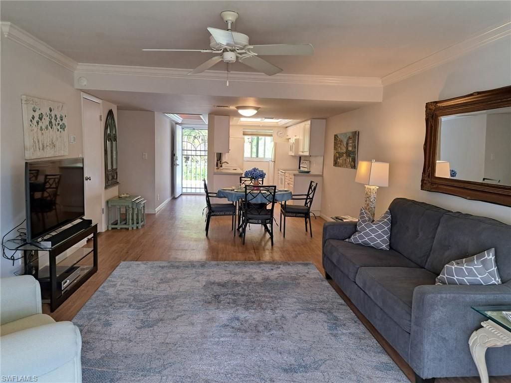 3930 Belair Ln, Unit 207, Naples, FL 34103 Photo