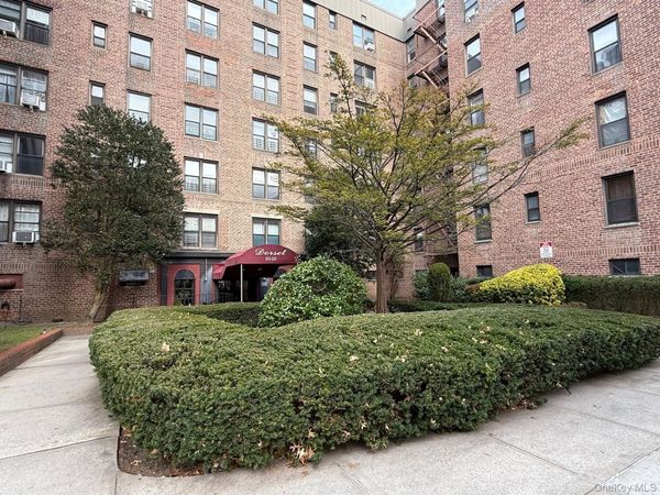 83-25 98 Street, Unit 3B, Woodhaven, NY 11421