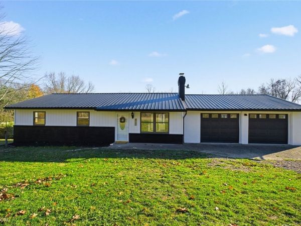 1747 E Airport Road NE, Mcconnelsville, OH 43756