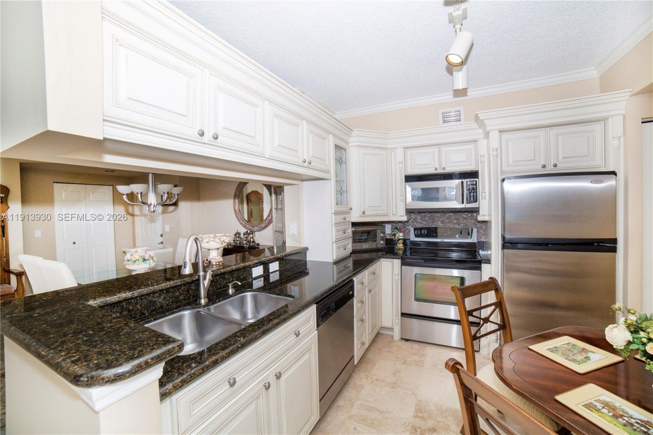 17100 N Bay Rd, Unit 1107, Sunny Isles Beach, FL 33160 Photo