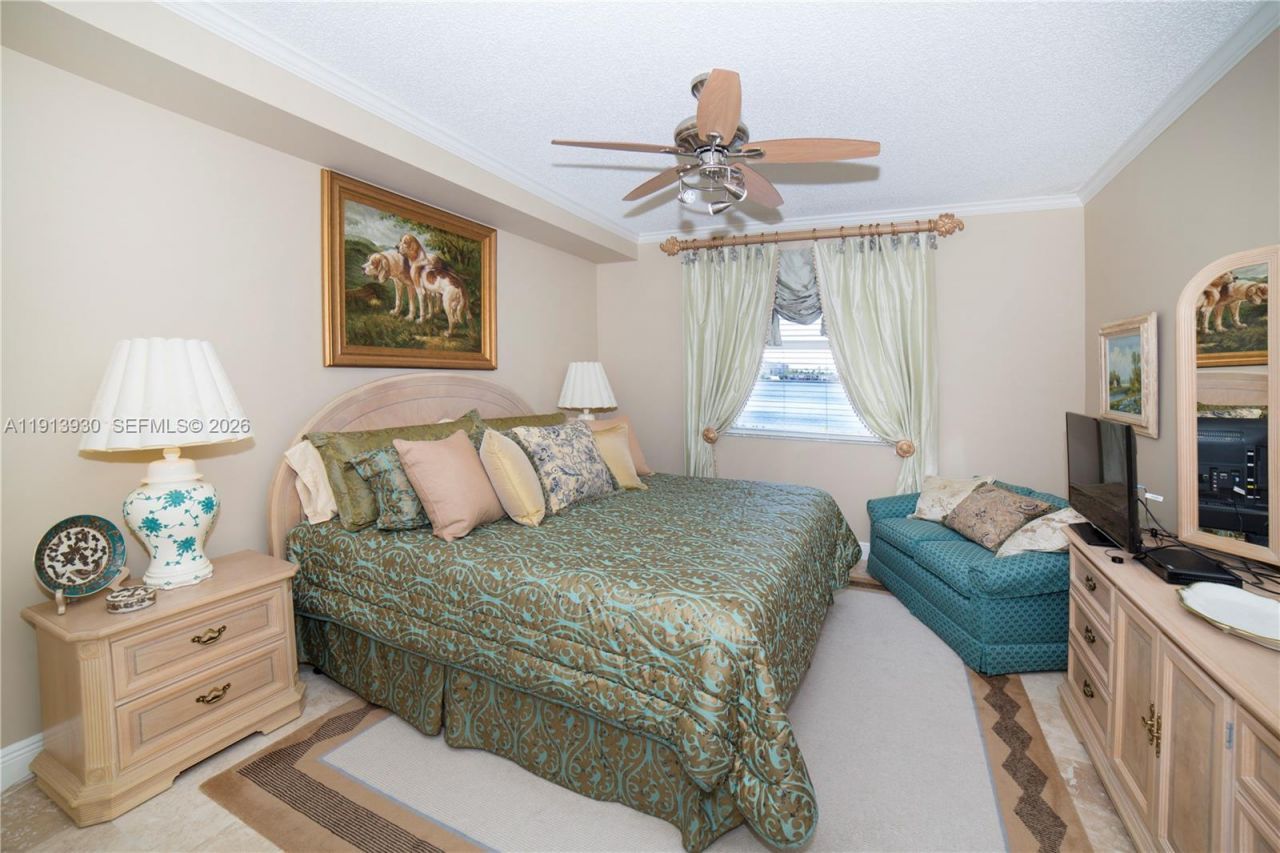 17100 N Bay Rd, Unit 1107, Sunny Isles Beach, FL 33160 Photo