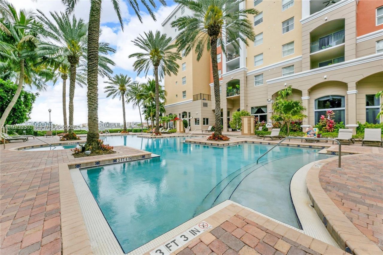 17100 N Bay Rd, Unit 1107, Sunny Isles Beach, FL 33160 Photo