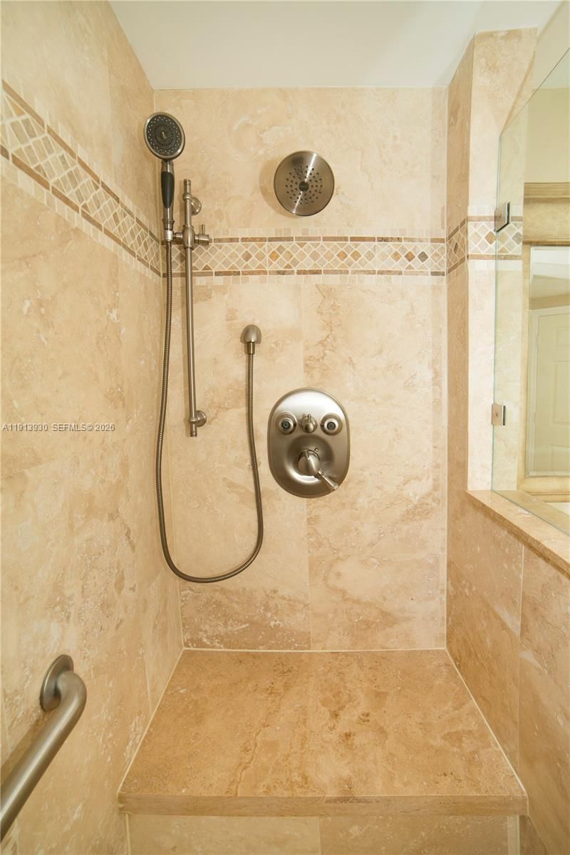 17100 N Bay Rd, Unit 1107, Sunny Isles Beach, FL 33160 Photo