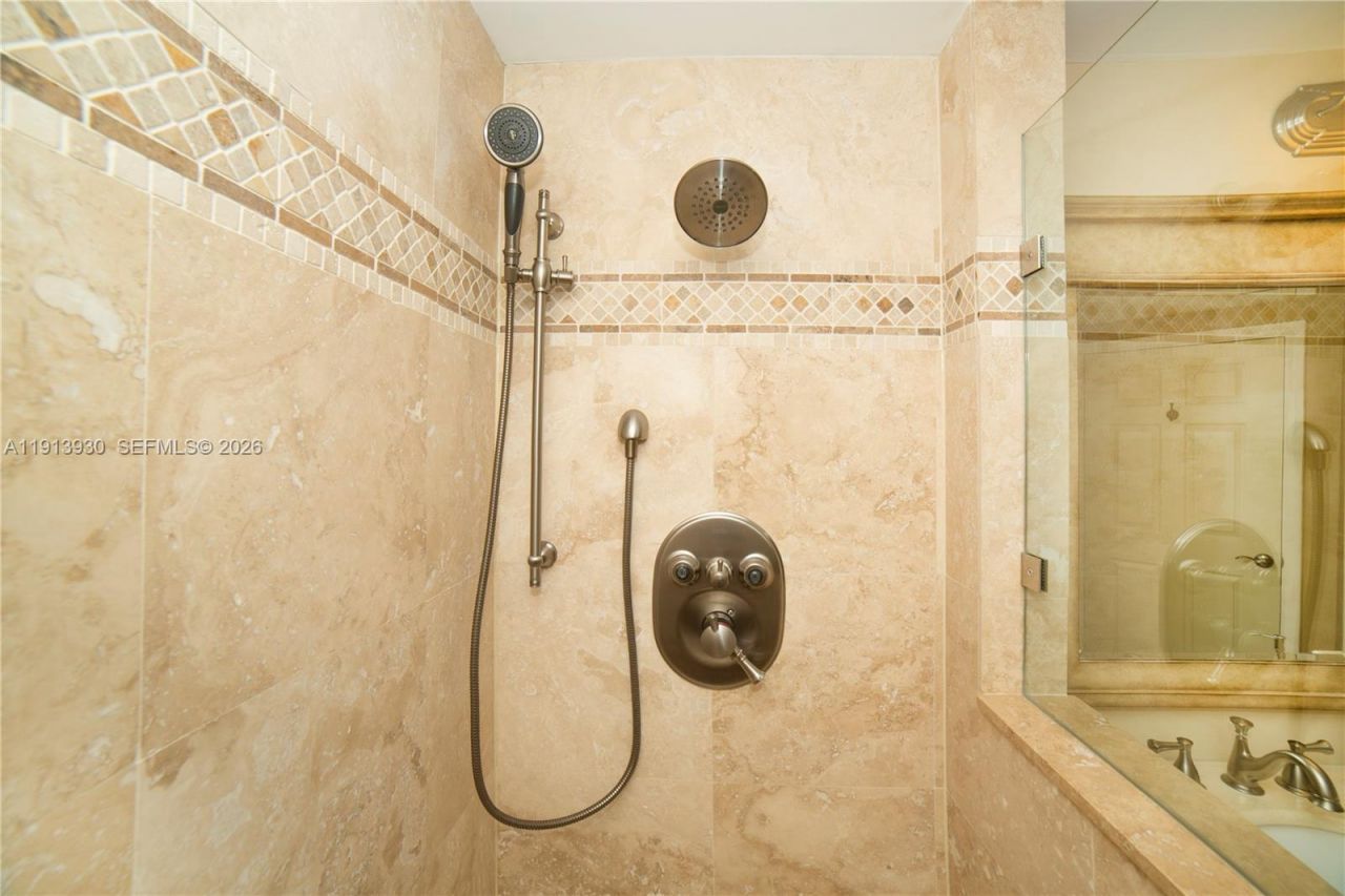 17100 N Bay Rd, Unit 1107, Sunny Isles Beach, FL 33160 Photo