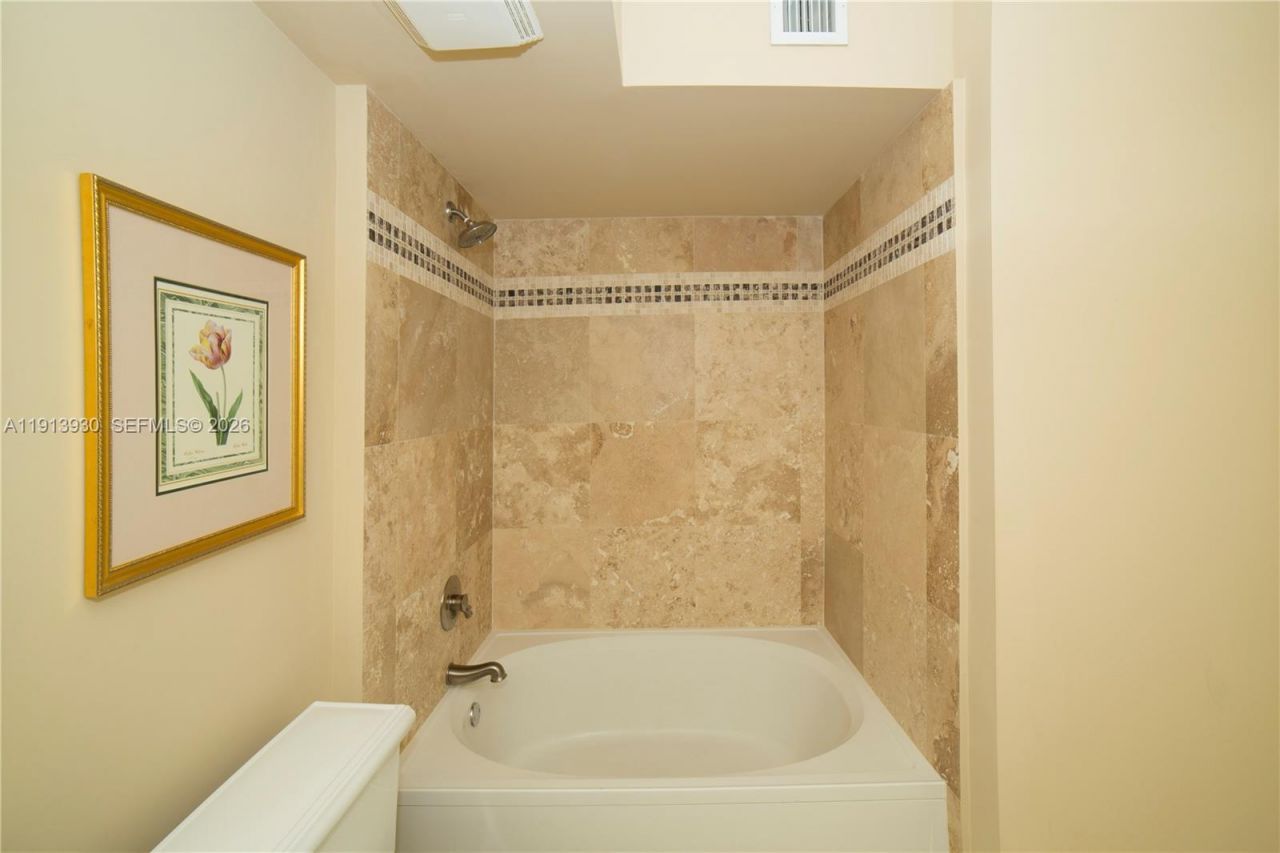 17100 N Bay Rd, Unit 1107, Sunny Isles Beach, FL 33160 Photo