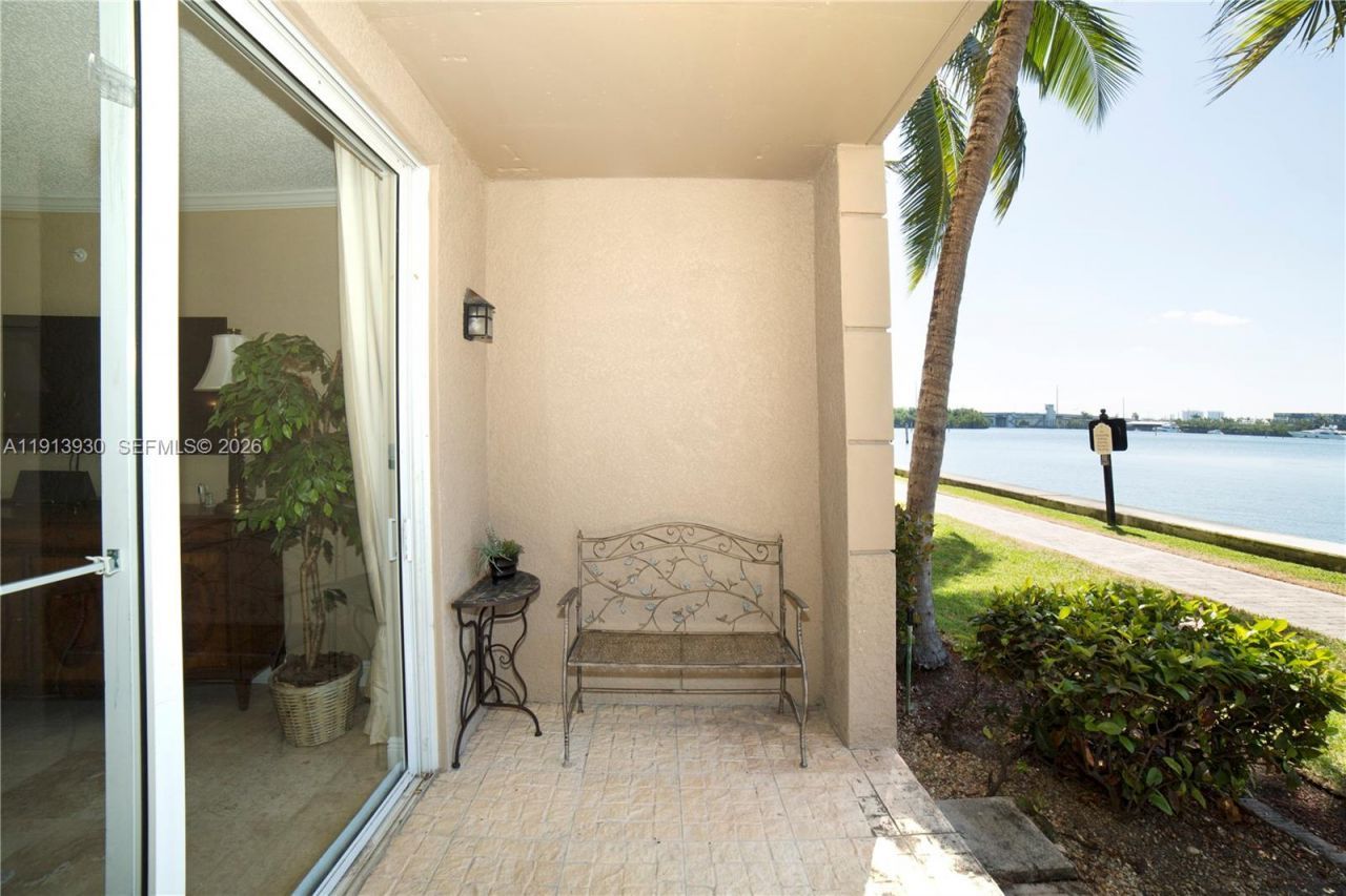 17100 N Bay Rd, Unit 1107, Sunny Isles Beach, FL 33160 Photo