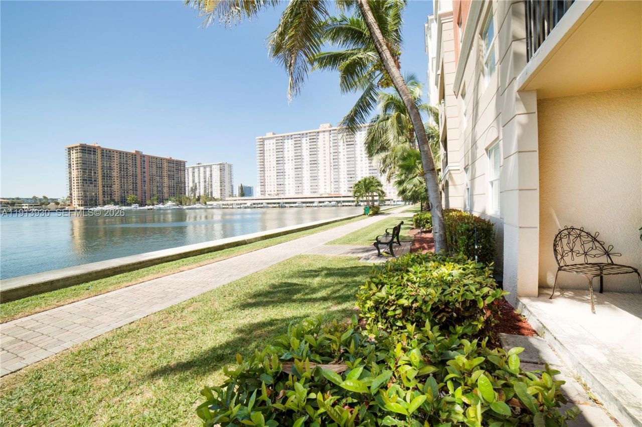 17100 N Bay Rd, Unit 1107, Sunny Isles Beach, FL 33160 Photo
