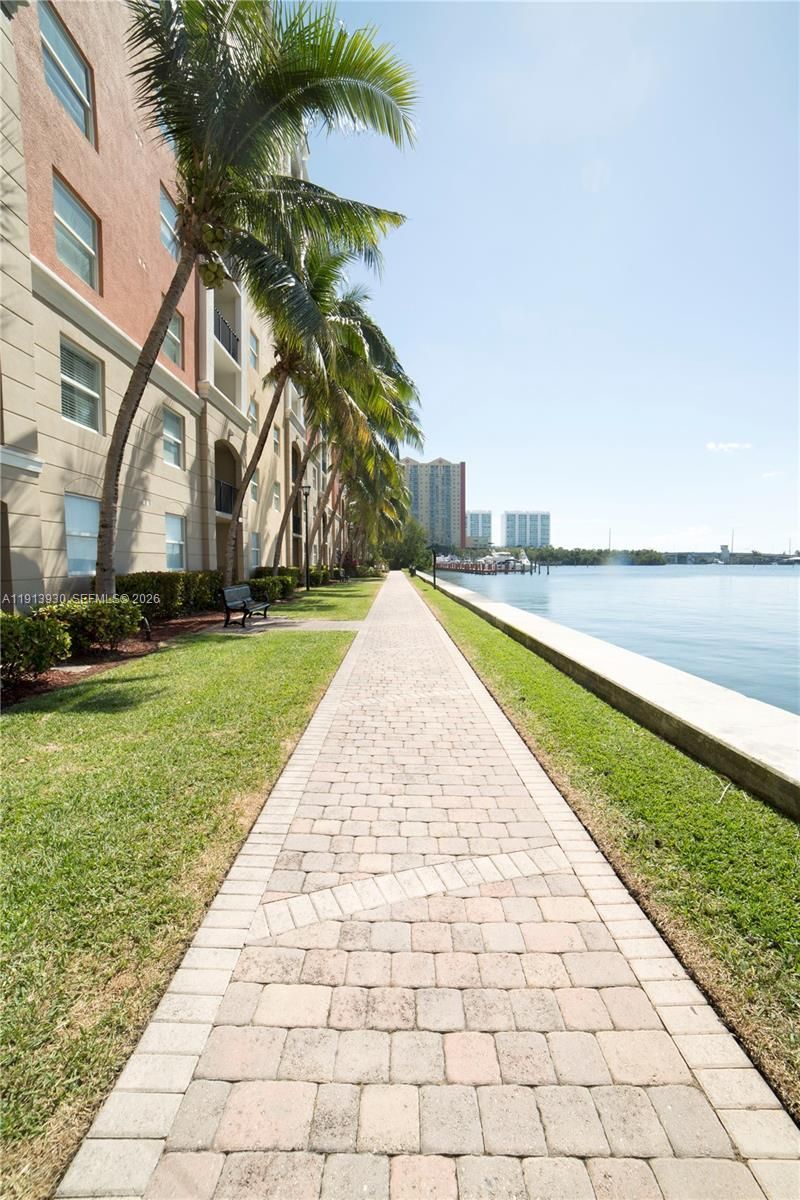 17100 N Bay Rd, Unit 1107, Sunny Isles Beach, FL 33160 Photo