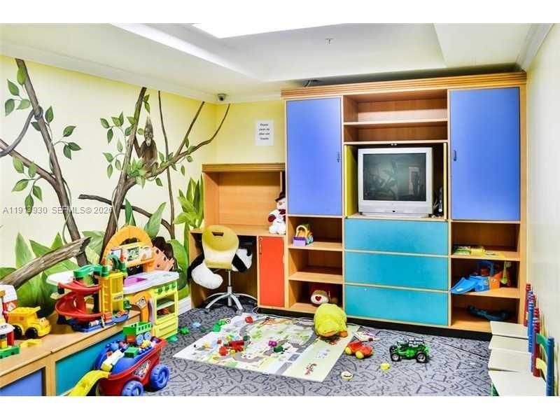 17100 N Bay Rd, Unit 1107, Sunny Isles Beach, FL 33160 Photo