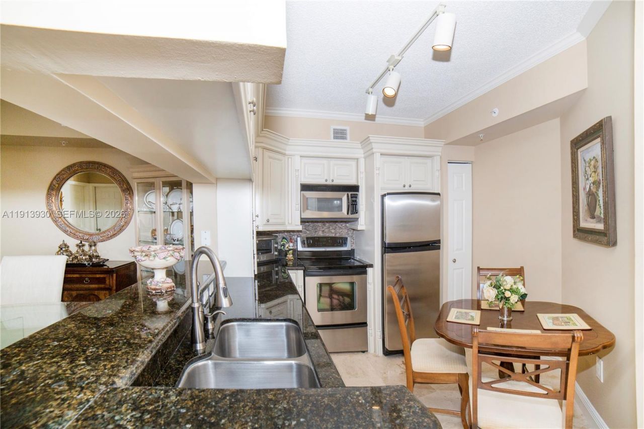 17100 N Bay Rd, Unit 1107, Sunny Isles Beach, FL 33160 Photo