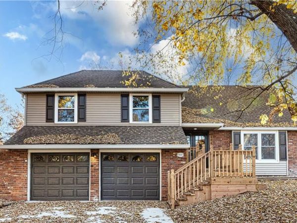 9841 Melrose Street, Overland Park, KS 66214