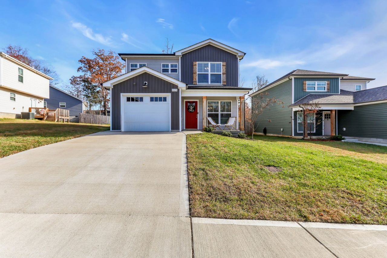 415 Hillside Dr, Clarksville, TN 37040 Main Photo