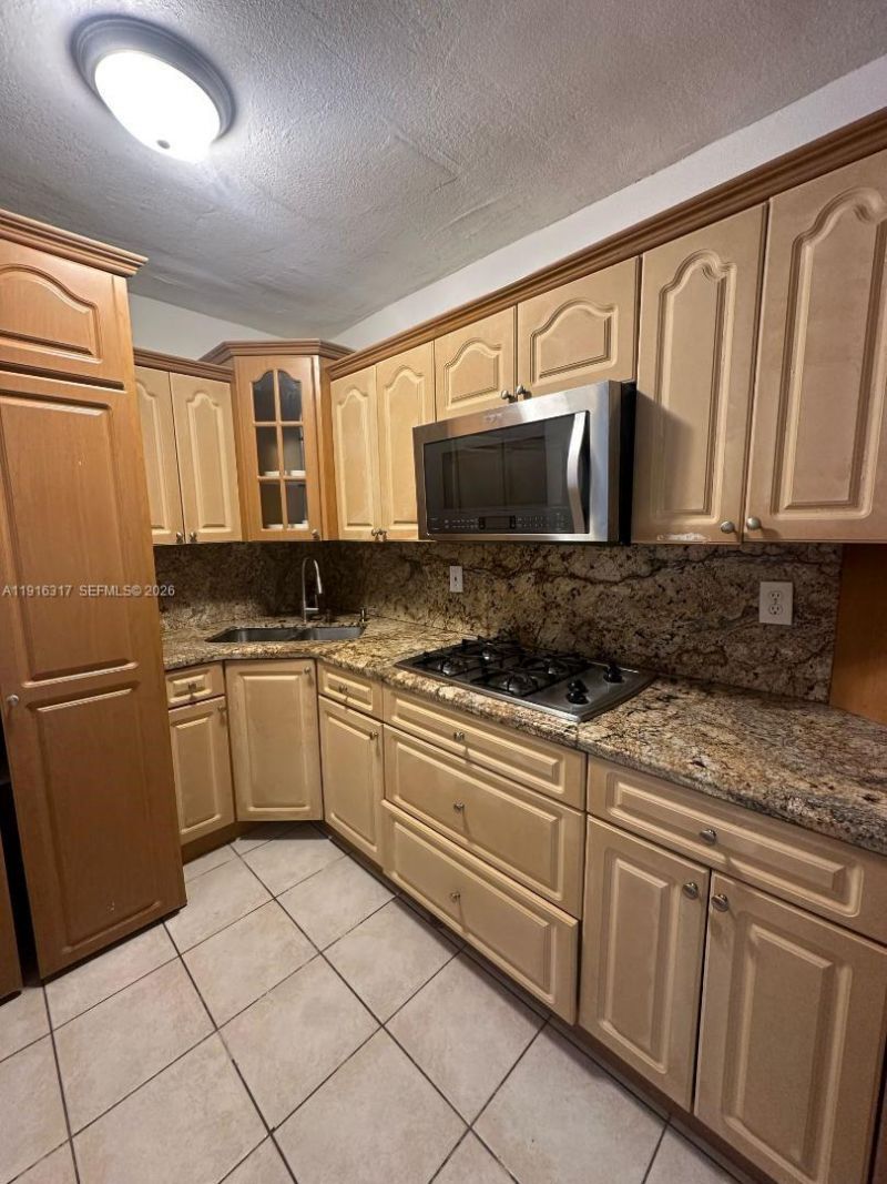 1280 W 54th St, Unit 316b, Hialeah, FL 33012 Photo