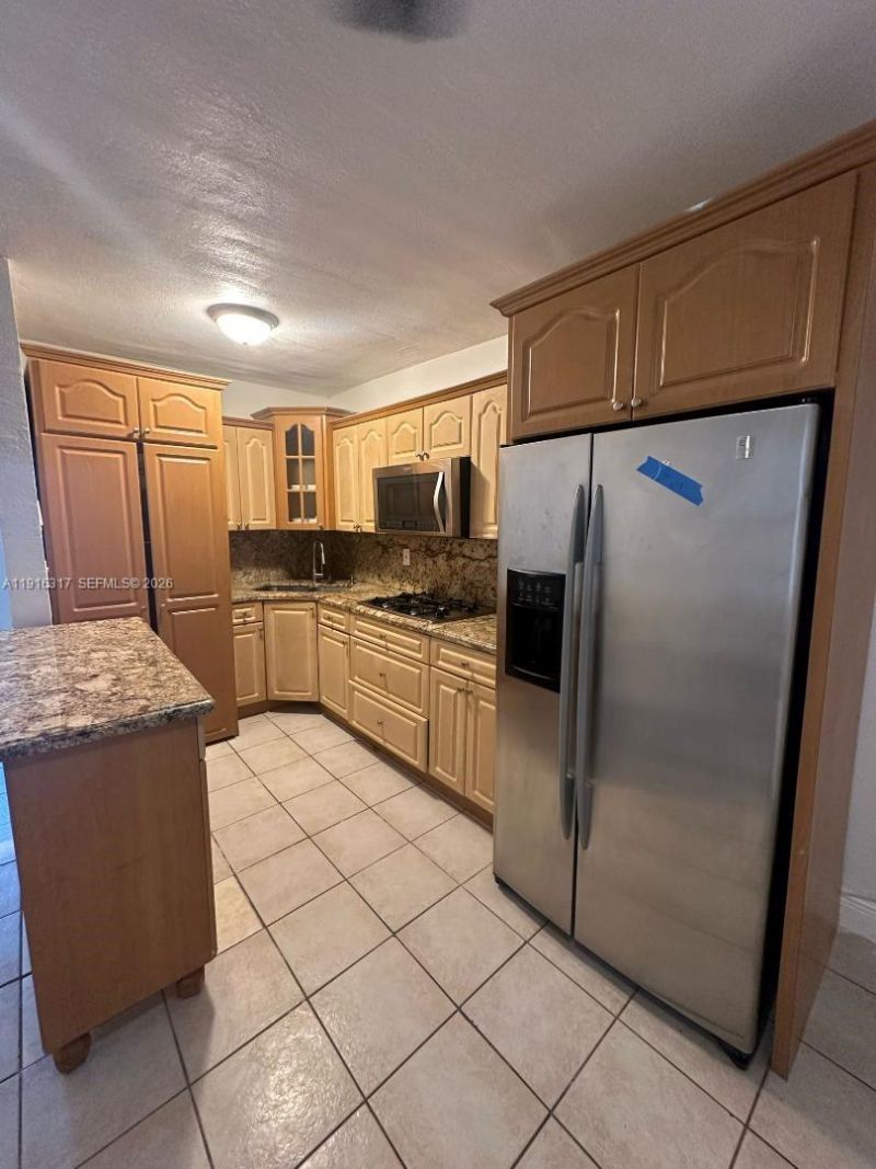 1280 W 54th St, Unit 316b, Hialeah, FL 33012 Photo